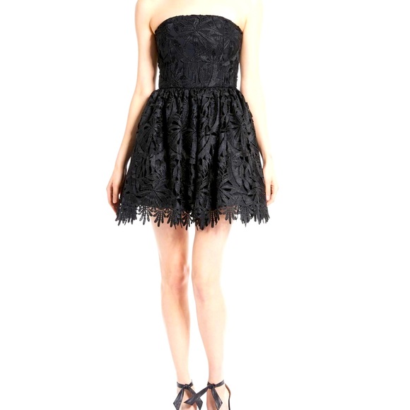Alice + Olivia Dresses & Skirts - Alice + Olivia | Black Floral Overlay Mini dress | Size 0